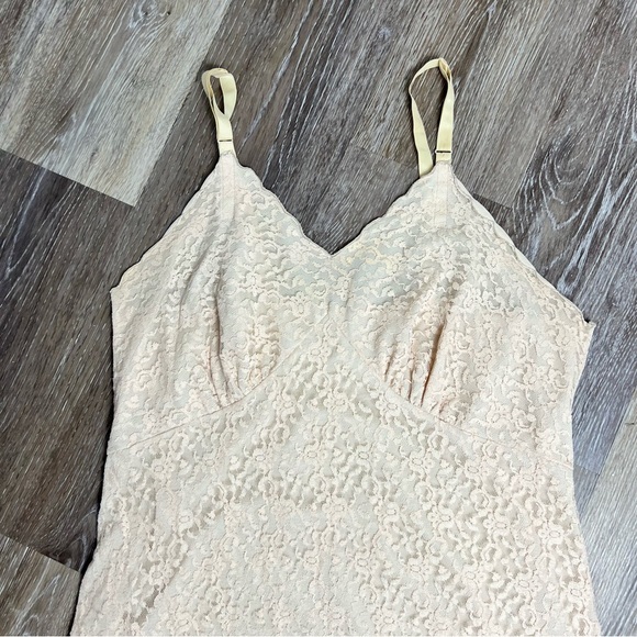 Vintage Vanity Fair Lingerie 1950’s Tricot Nylon and Lace Slip Dress Size 38 M - Picture 13 of 14
